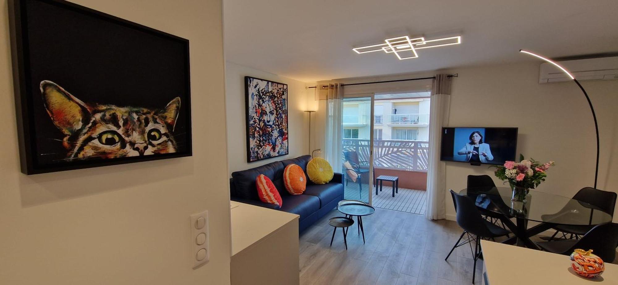 Juan 4 Prs, Clim, 300m Plage, Piscine, Parking Appartement *