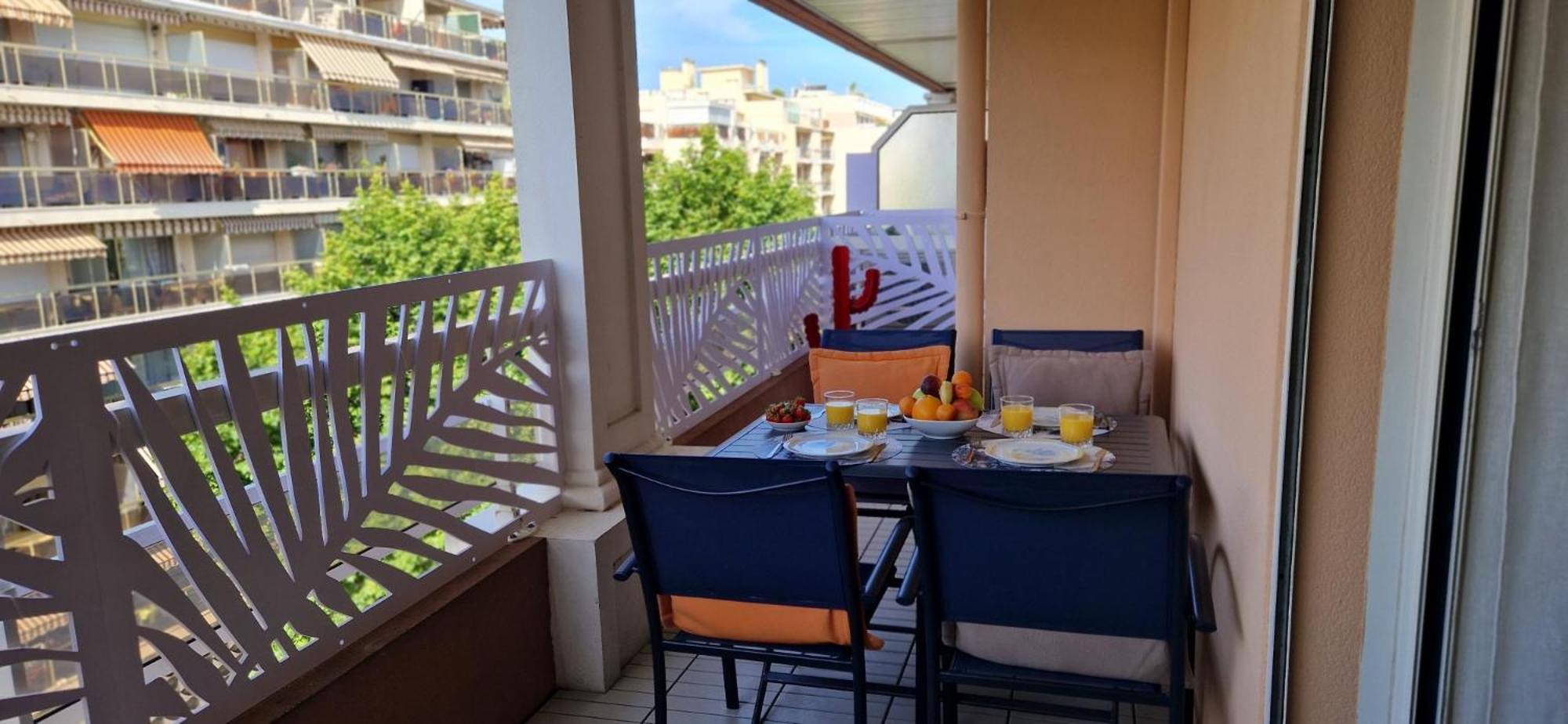Juan 4 Prs, Clim, 300m Plage, Piscine, Parking Appartement *